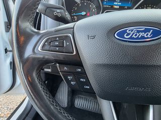 Ford Focus 2016-thumb-16