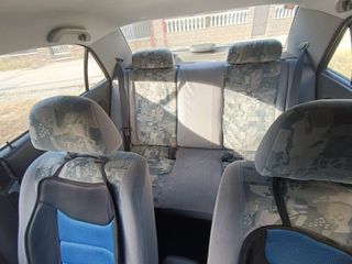Mitsubishi Carisma 1997-thumb-6
