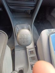 Mitsubishi Carisma 1997-thumb-9