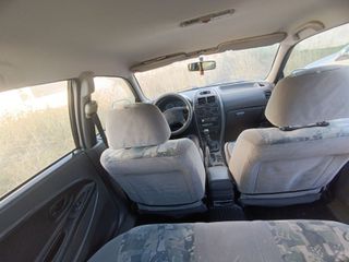 Mitsubishi Carisma 1997-thumb-24