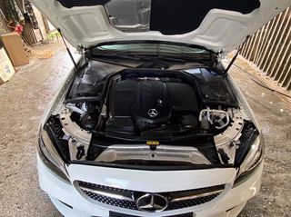 Mercedes-Benz C 300 2020-thumb-6