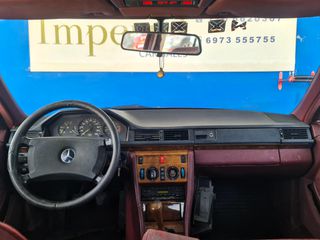 Mercedes-Benz E 200 1991-thumb-8