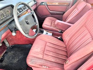 Mercedes-Benz E 200 1991-thumb-10
