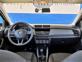 Skoda Fabia 2017-thumb-9