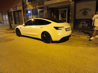 Tesla Model 3 2024 Highland-thumb-3