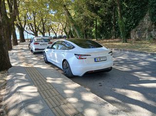 Tesla Model 3 2024 Highland-thumb-6
