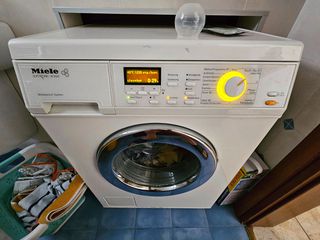 ΠΛΥΝΤΗΡΙΟ ΡΟΥΧΩΝ   Miele