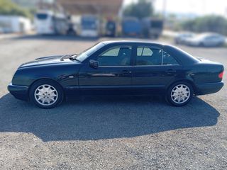 Mercedes-Benz E 200 2000-thumb-1