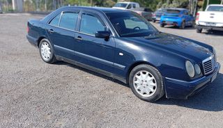 Mercedes-Benz E 200 2000-thumb-3