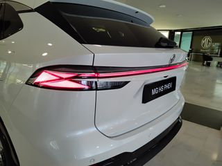 Mg HS 2026 PHEV+ EXCLUSIVE (ΕΤΟΙΜΟΠΑΡΑΔΟΤΟ ΜΕ ΕΚΠΤΩΣΗ)-thumb-7
