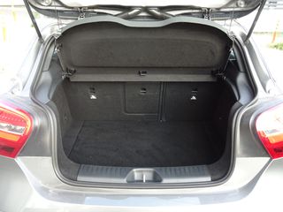 Mercedes-Benz A 160 2017 CDI DIESEL-thumb-8
