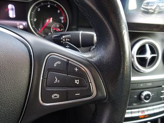 Mercedes-Benz A 160 2017 CDI DIESEL-thumb-11