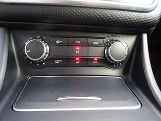 Mercedes-Benz A 160 2017 CDI DIESEL-thumb-23