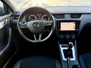 Skoda Octavia 2020-thumb-4