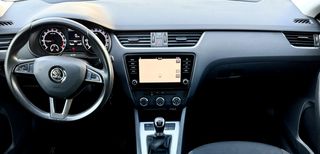 Skoda Octavia 2020-thumb-8
