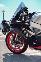 Aprilia rsv4 factory winglets