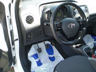 Toyota Aygo (X) 2019-thumb-5