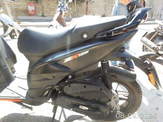 Aprilia SR 125 2024 E5-thumb-6