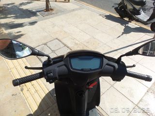 Aprilia SR 125 2024 E5-thumb-11