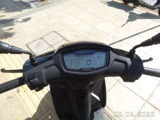 Aprilia SR 125 2024 E5-thumb-13