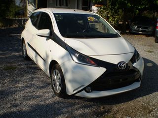 Toyota Aygo (X) 2016-thumb-1