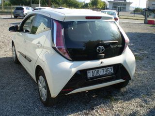 Toyota Aygo (X) 2016-thumb-3