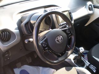Toyota Aygo (X) 2016-thumb-5