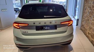 Skoda Fabia 2026 1.0 TSI  SELECTION-PLUS  116HP  DSG-thumb-1