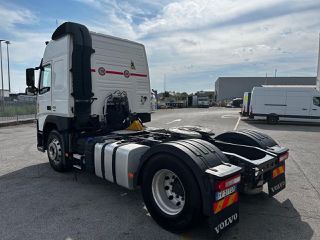 Volvo 2019-thumb-2