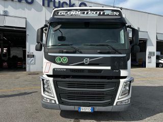 Volvo 2019-thumb-4