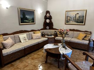 Πωλούνται έπιπλα από μασίφ ξύλο καστανιάς σκαλιστά χειροποίητα!