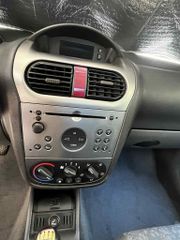 Opel Corsa 2001 C Sport-thumb-6