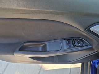 Ford Focus 2017 focus 1.0 trend-thumb-8