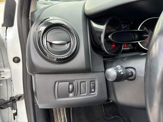 Renault Clio 2017 *EDITION ONE* 1.5 dci90 eco2 Edition One Bose 90hp automatic-thumb-30