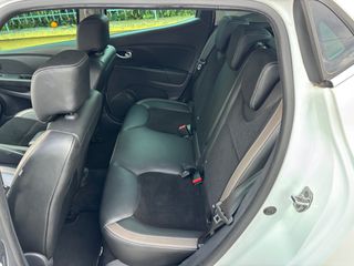 Renault Clio 2017 *EDITION ONE* 1.5 dci90 eco2 Edition One Bose 90hp automatic-thumb-35