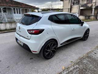 Renault Clio 2017 *EDITION ONE* 1.5 dci90 eco2 Edition One Bose 90hp automatic-thumb-39