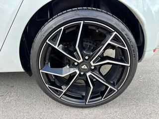 Renault Clio 2017 *EDITION ONE* 1.5 dci90 eco2 Edition One Bose 90hp automatic-thumb-44
