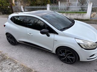 Renault Clio 2017 *EDITION ONE* 1.5 dci90 eco2 Edition One Bose 90hp automatic-thumb-2