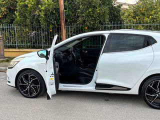Renault Clio 2017 *EDITION ONE* 1.5 dci90 eco2 Edition One Bose 90hp automatic-thumb-5