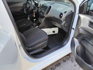 Chevrolet Aveo 2013-thumb-8