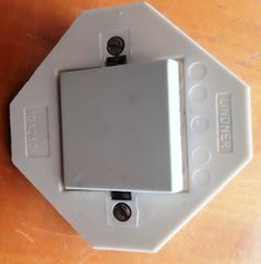 Διακόπτες   Διπλός , Μονός   ( κομιτατέρ )  LINDNER