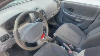 Hyundai Accent 2004 1.3 GLS-thumb-4