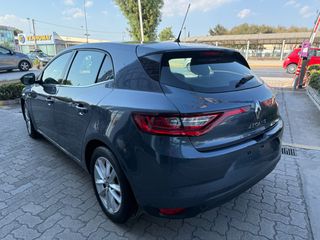 Renault Megane 2017-thumb-6