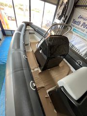 Falcon 2025 700RIB-thumb-2