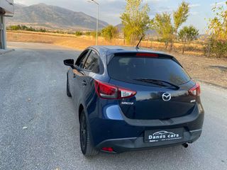 Mazda 2 2015 <DANOS CARS>-thumb-5