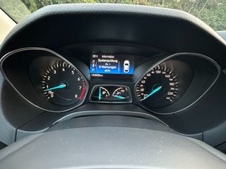 Ford Focus 2018-thumb-12