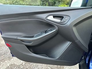 Ford Focus 2018-thumb-13