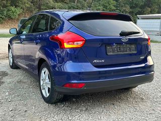 Ford Focus 2018-thumb-11