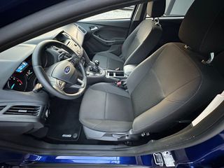 Ford Focus 2018-thumb-17