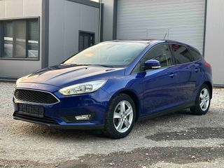 Ford Focus 2018-thumb-2